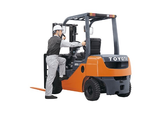 Forklift Rental in Qatar, Used Forklift in Qatar